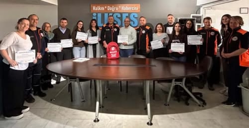 İLKSES Gazete-TV Çalışanlarına Afet Bilinci Eğitimi