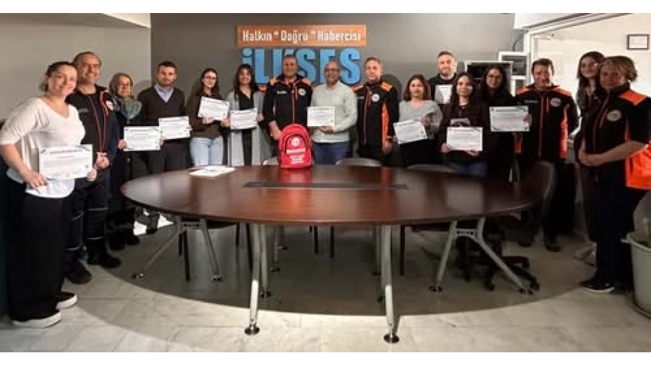 İLKSES Gazete-TV Çalışanlarına Afet Bilinci Eğitimi